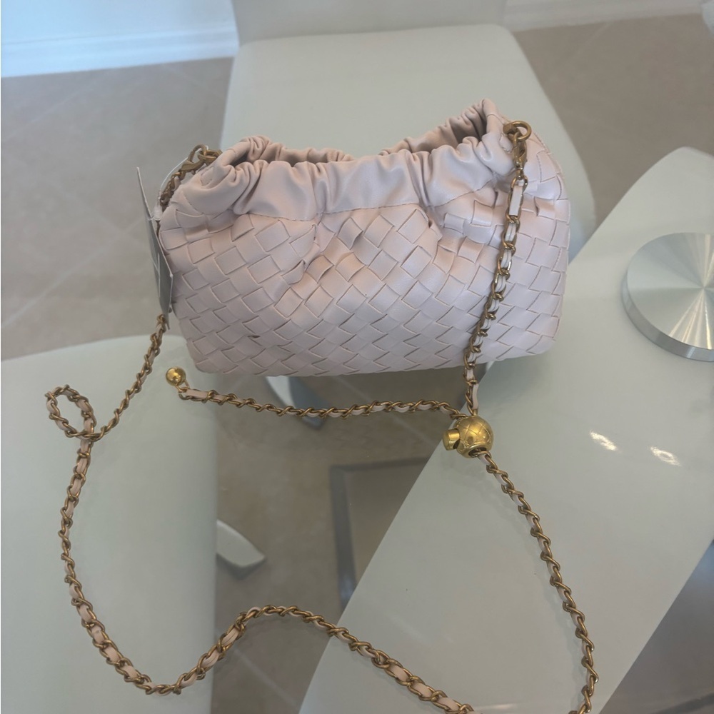 Elegant Woven Off White Vegan Shoulder Bag Fits 12 Pro Phone